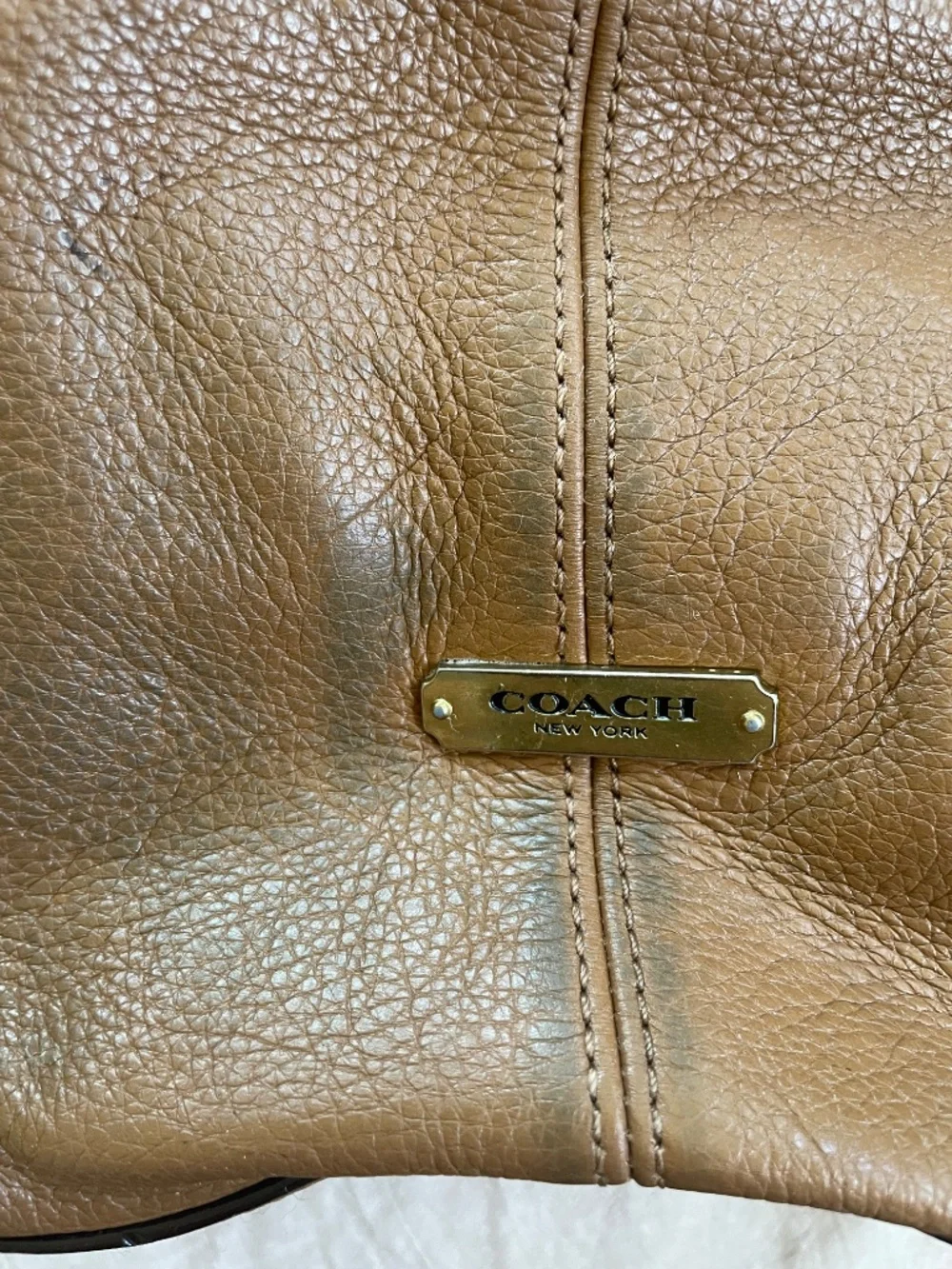 Coach F23309 Avery Leather Hobo Shoulder Bag